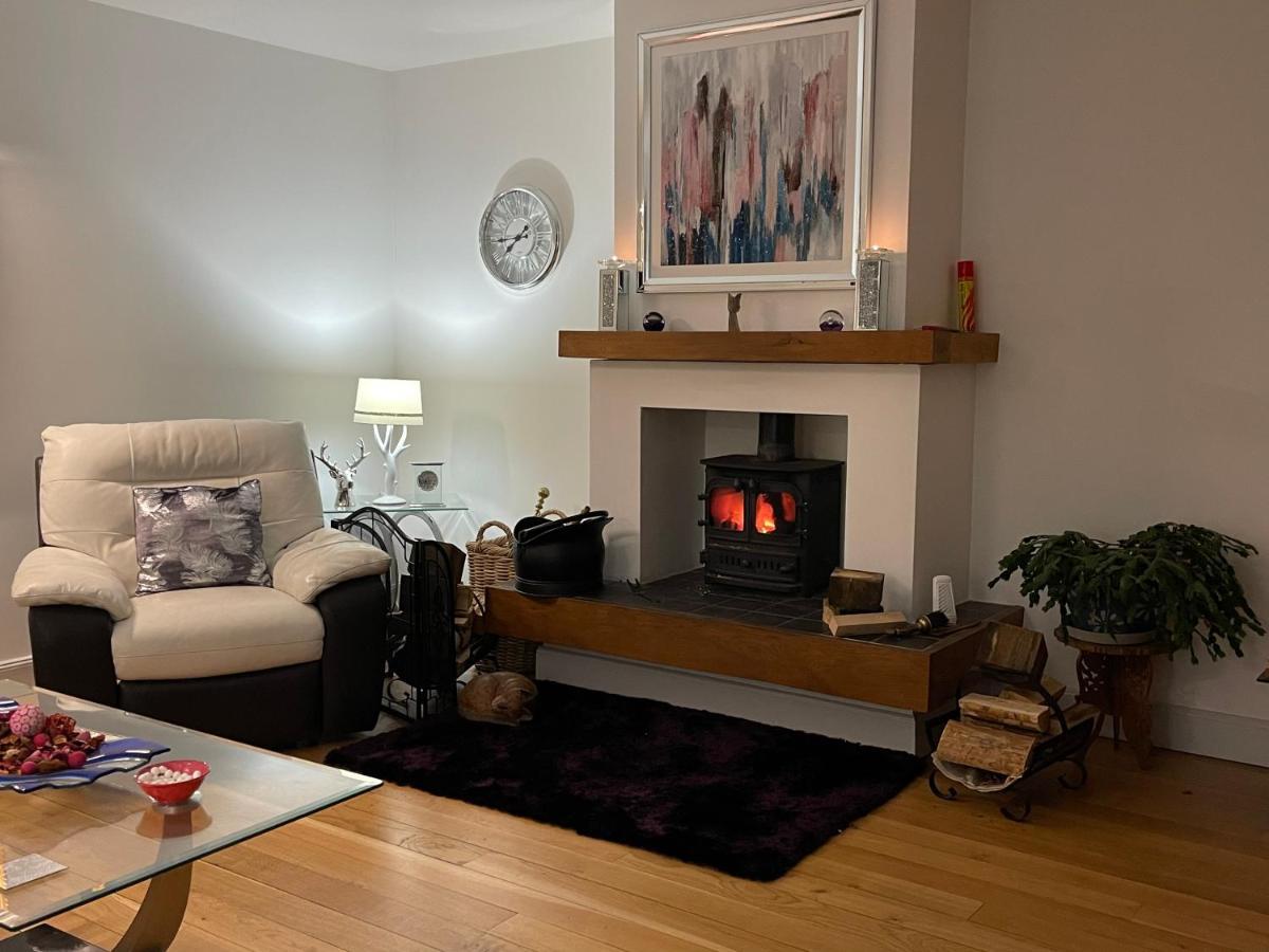 Lindas Retreats Self Catering Accommodation 1 Bedroom Cottage Or 3 Bedroom House 토민톨 외부 사진
