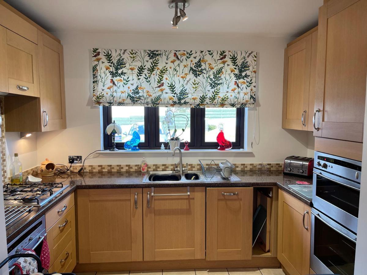 Lindas Retreats Self Catering Accommodation 1 Bedroom Cottage Or 3 Bedroom House 토민톨 외부 사진