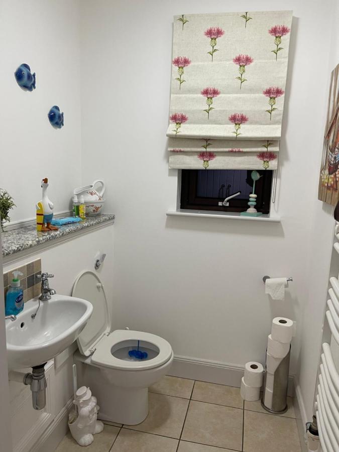Lindas Retreats Self Catering Accommodation 1 Bedroom Cottage Or 3 Bedroom House 토민톨 외부 사진