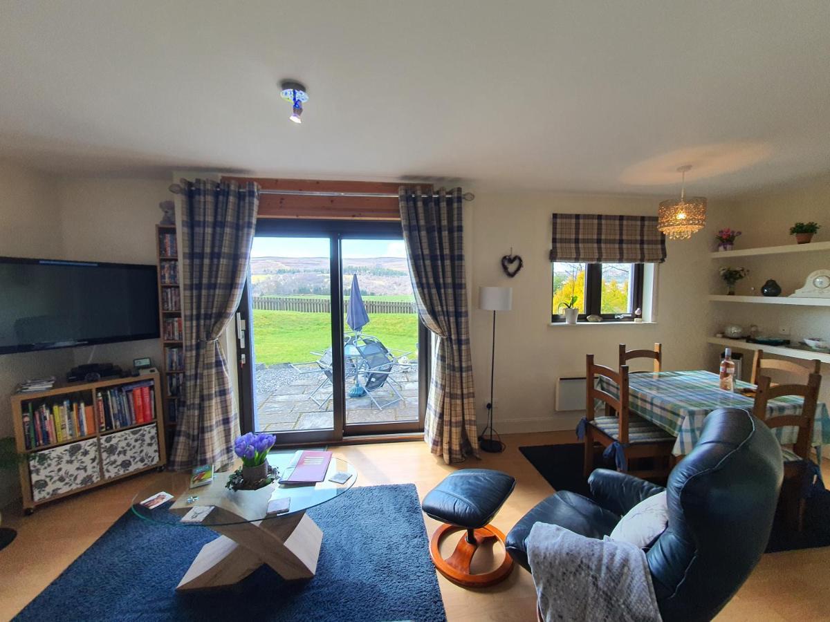 Lindas Retreats Self Catering Accommodation 1 Bedroom Cottage Or 3 Bedroom House 토민톨 외부 사진