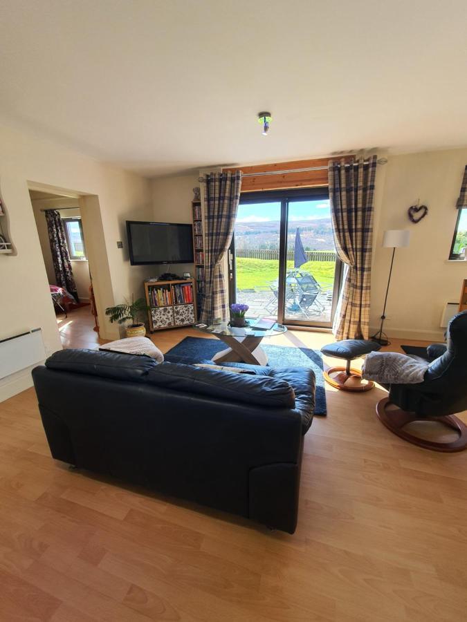Lindas Retreats Self Catering Accommodation 1 Bedroom Cottage Or 3 Bedroom House 토민톨 외부 사진