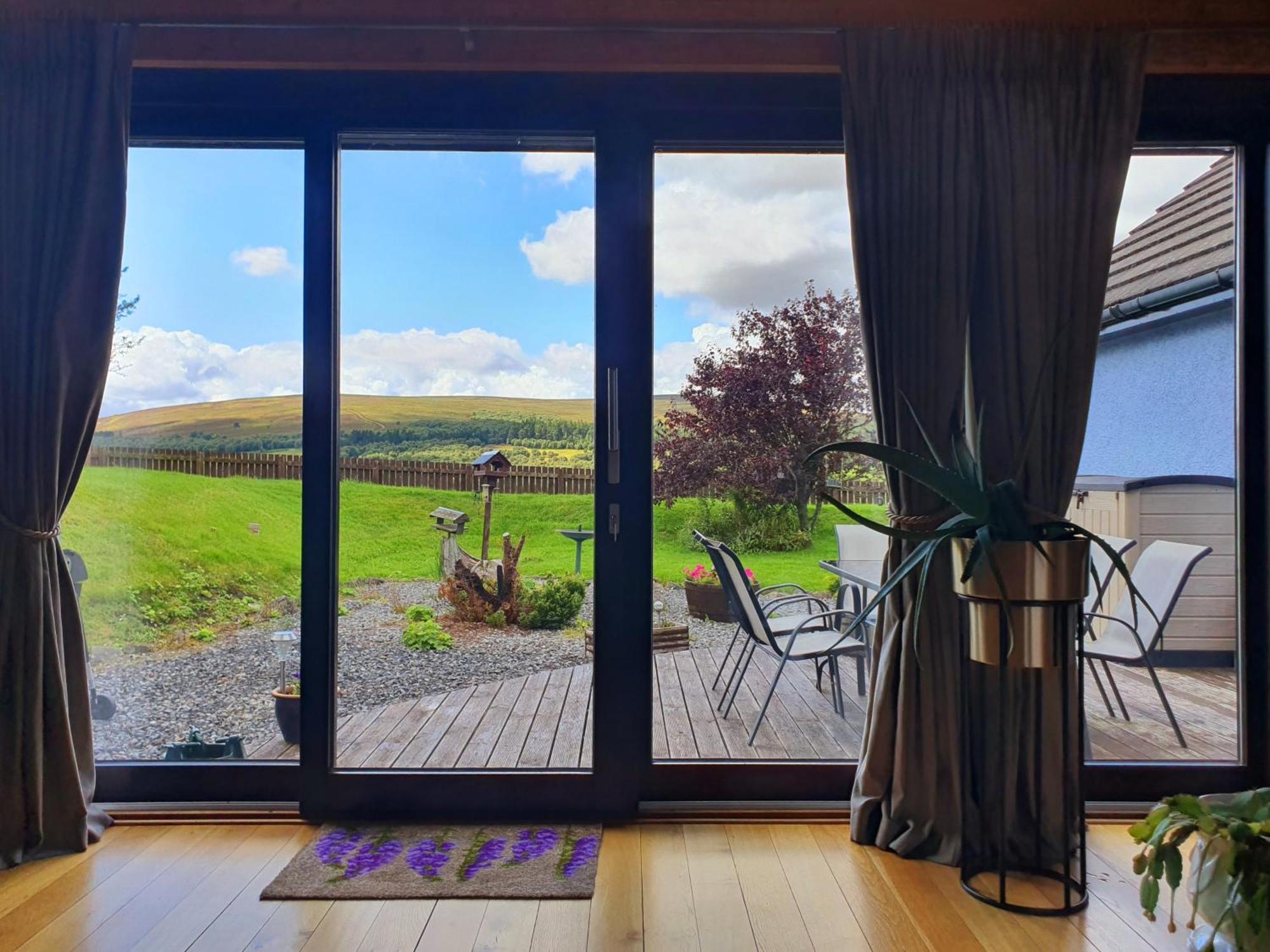 Lindas Retreats Self Catering Accommodation 1 Bedroom Cottage Or 3 Bedroom House 토민톨 외부 사진