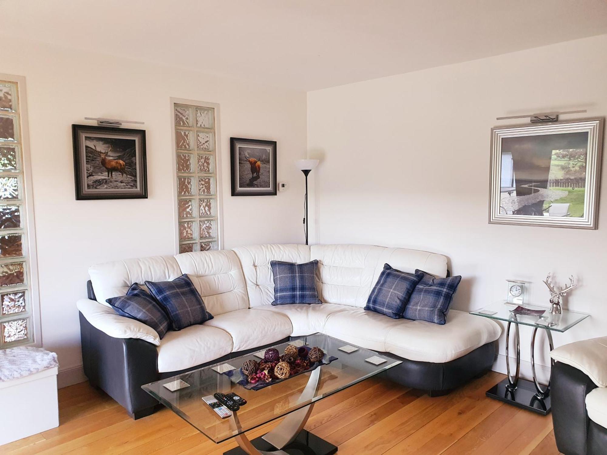 Lindas Retreats Self Catering Accommodation 1 Bedroom Cottage Or 3 Bedroom House 토민톨 외부 사진